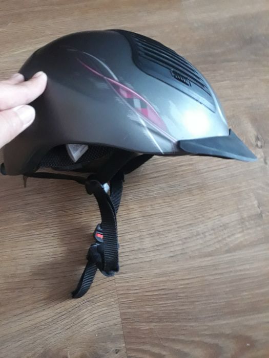 Шлем велосипедний "Uvex".