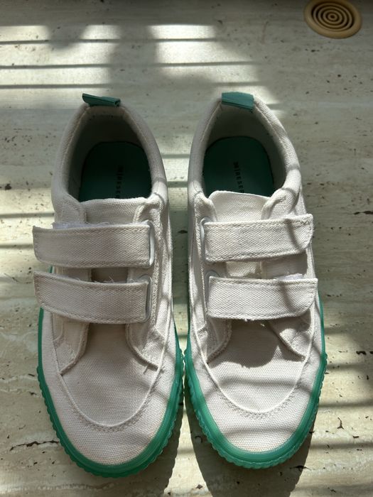 Фірмові дитячі кросівки