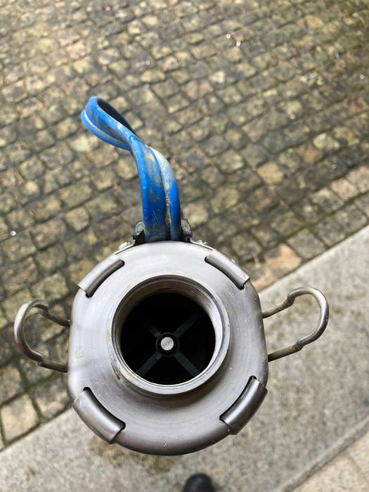 Bomba Agua Furo ou Poço Inox com o quadro