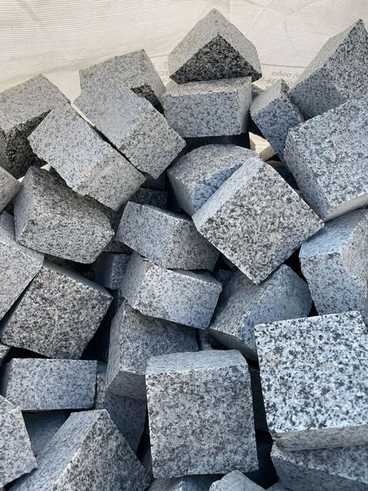 Бруківка з граніту різано-колота Покостівка