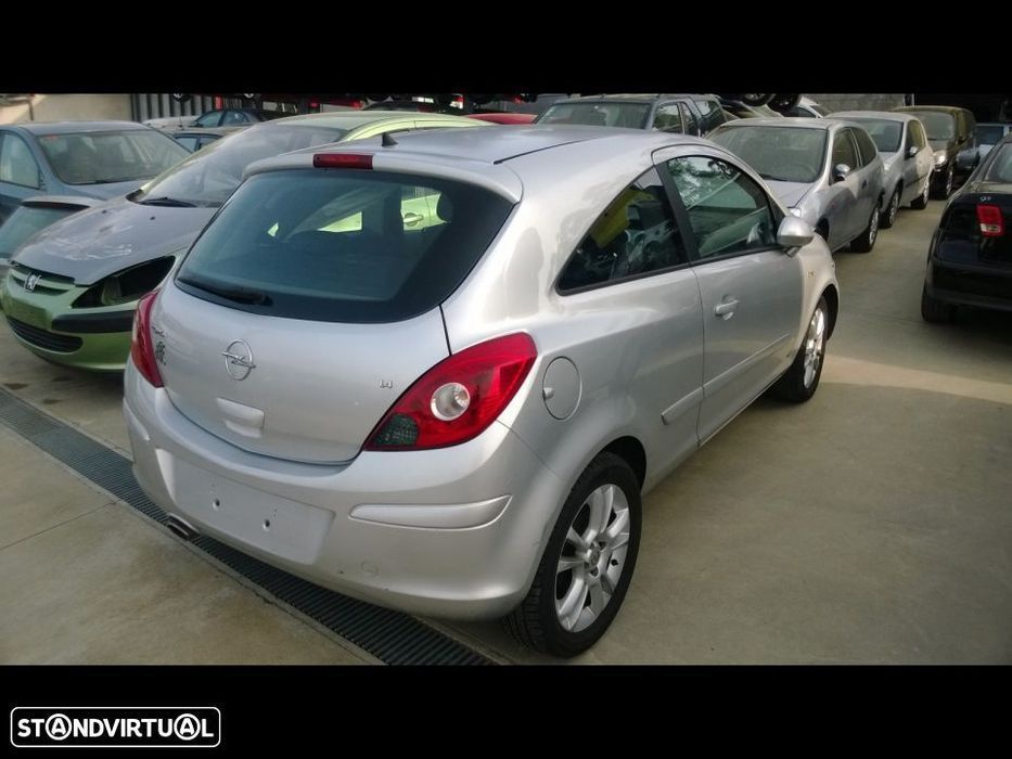 Traseira/Frente/Interior Opel Corsa D 2010