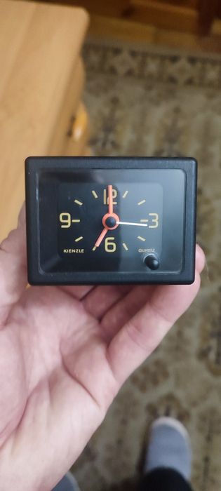 Салонные часы Рено 19. Kienzle