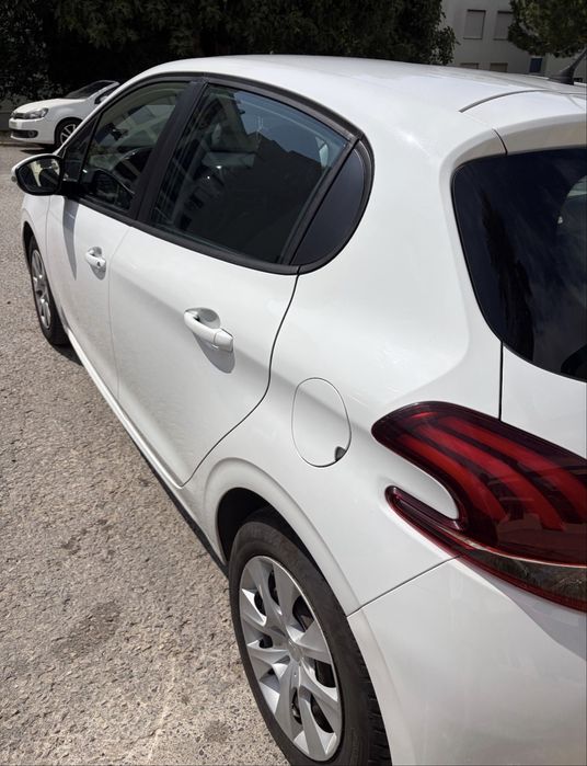 PEUGEOT 208 1.0vti ative