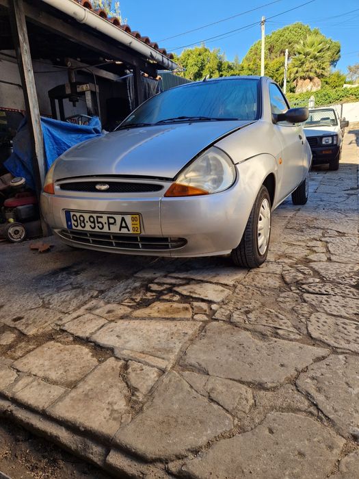 Viatura Ford Ka 2000