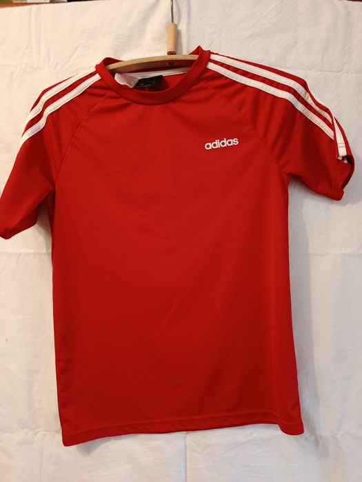 Футболка Adidas вживане