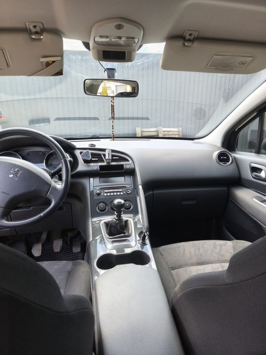 Peugeot 3008 2011р 1,6дизель механіка