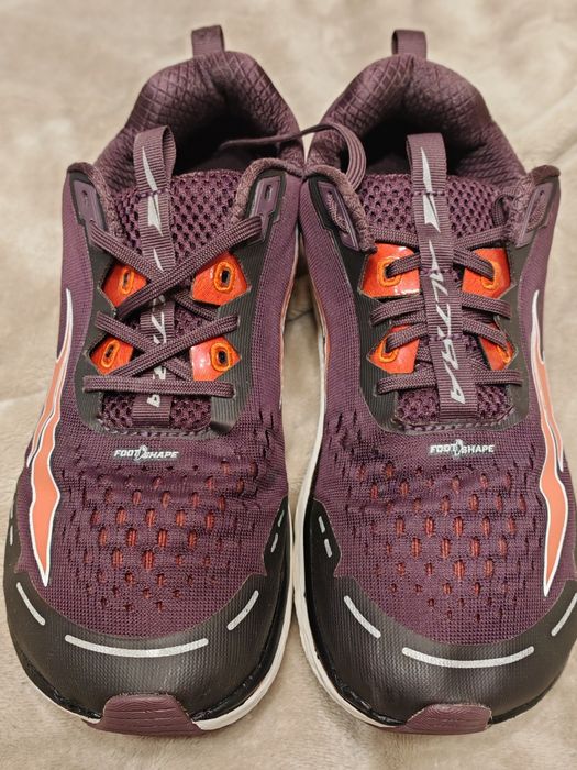 Altra Torin 4  (40р)