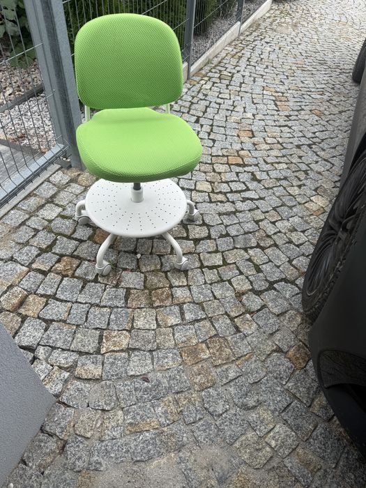 Krzeselko dla dziecka Ikea