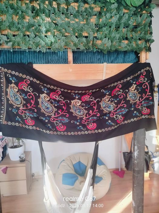 Szal bardzo duży nie uzywany