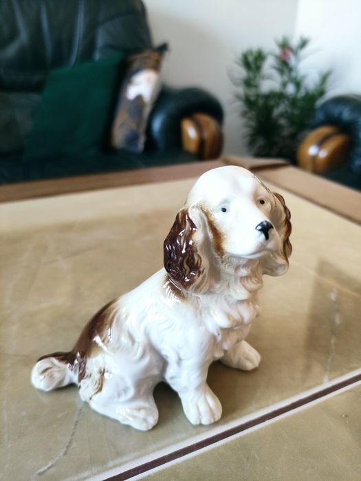 Antyczna figurka porcelanowa psa lata 30 te