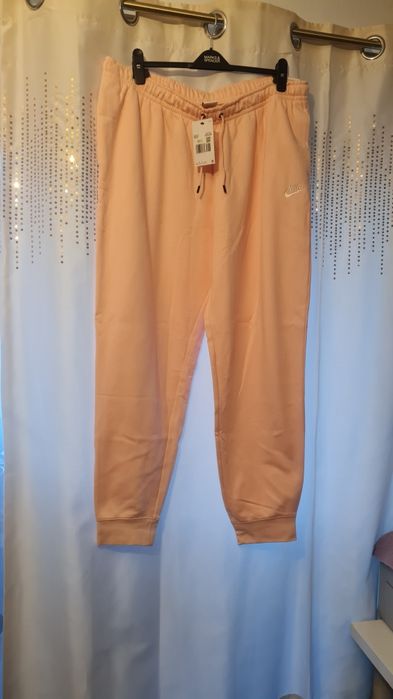 Spodnie dresowe nike r.xxl damskie nowe