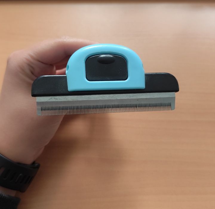 Escova para cão de fácil limpeza