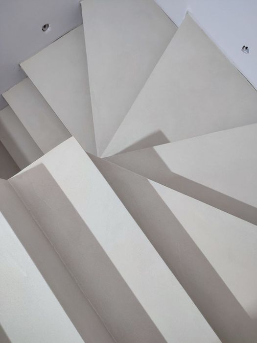 Eksluzywne wykonczenia z mikrocementu - podłogi, ściany, schody,