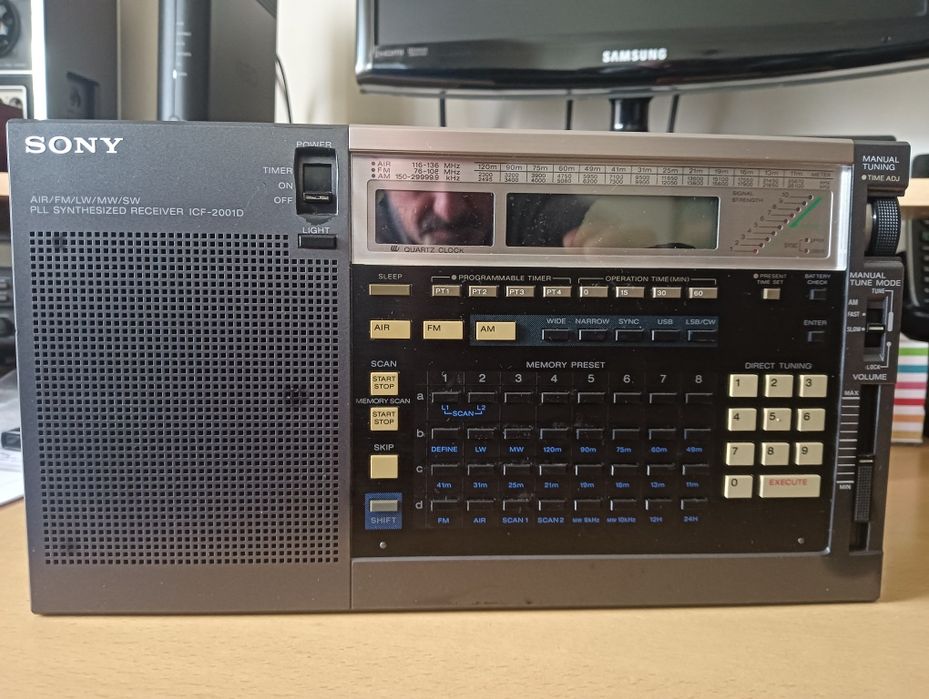 Vendo Sony ICF 2001d