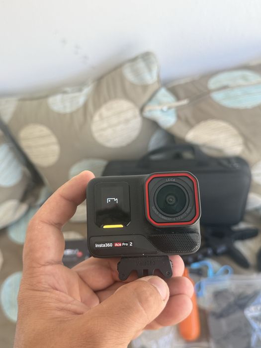 Insta 360 Ace Pro 2