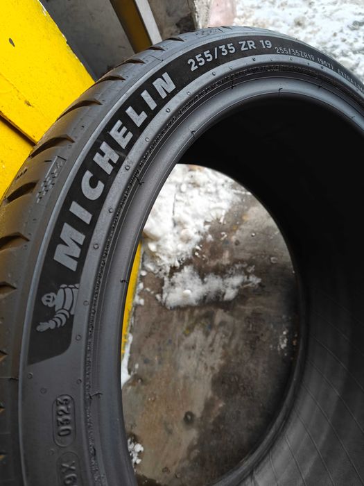 2шт R19 255 35 шини літні 23р Michelin Pilot Sport 5 made Spain