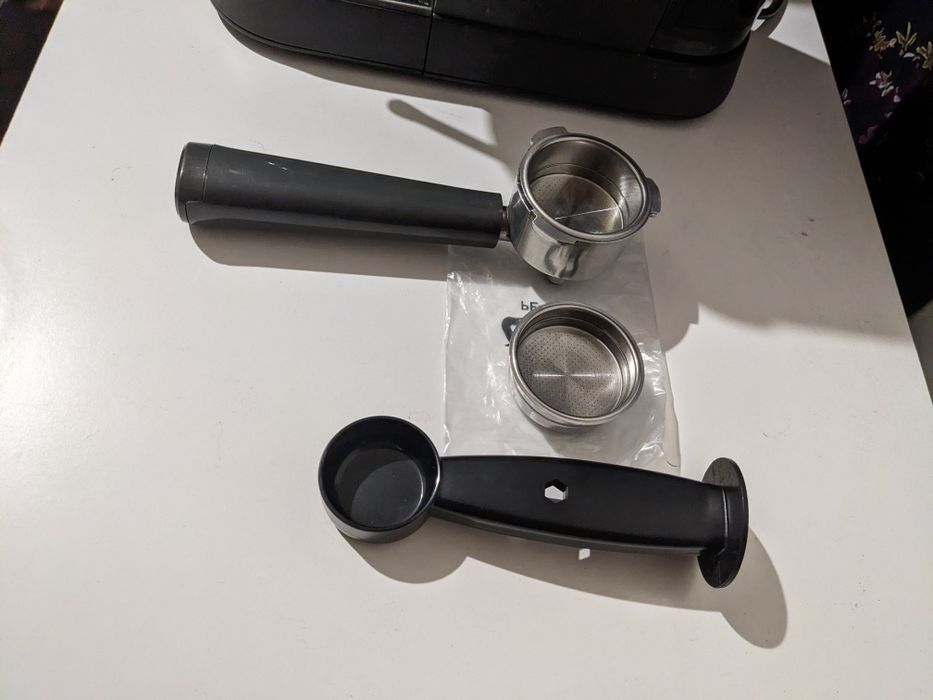 Кавоварка Electrolux E6EC1-6BST