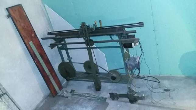 Maszyna dziewiarska z napędem