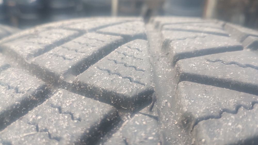 245.65.17  Michelin latitude 2020 bieżnik 6 mm