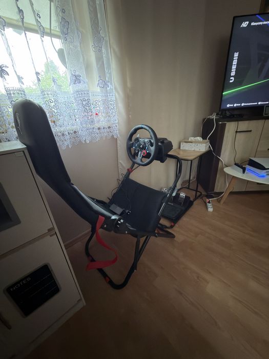 Kierownica Logitech g29 z fotelem simracing Cobra