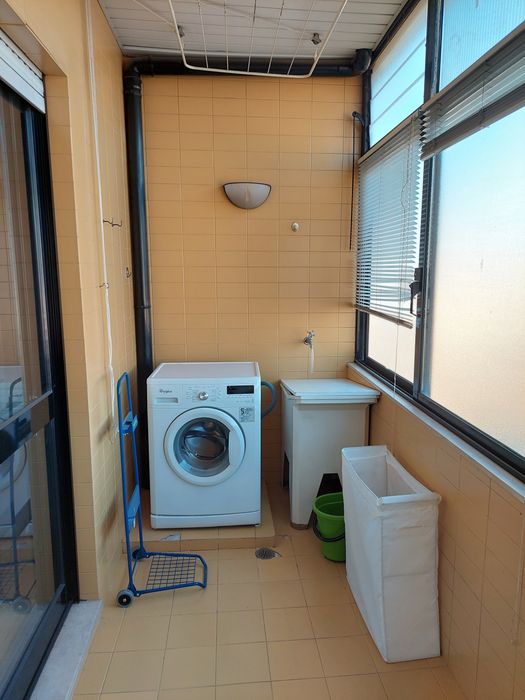 Alugo quarto no porto, perto da rotunda da boavista