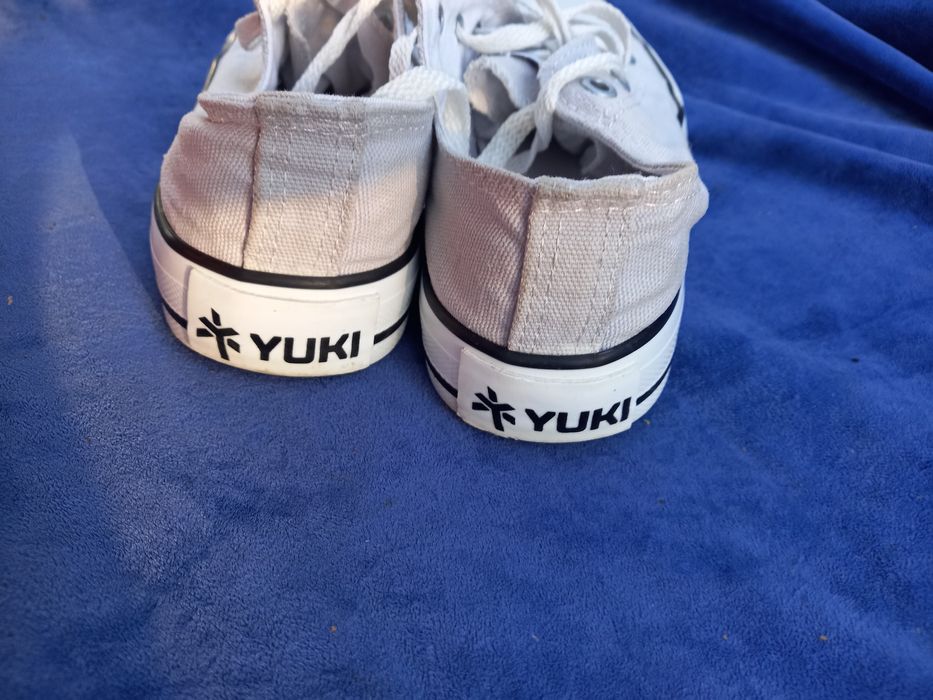 Кеди  yuki підліток