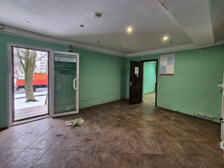 Оренда Фасад 44,6квм Магазин Салон Офіс Солом'янська