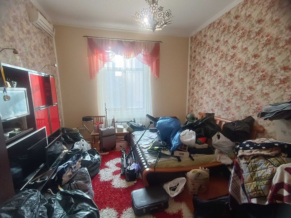 ПРОДАЖ ОДНОКІМНАТНОЇ квартири у ЦЕНТРІ історичної забудови Берегова!