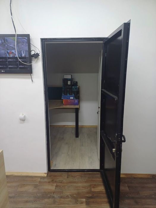 Продаж комерційного приміщення складу площею 2100м.кв