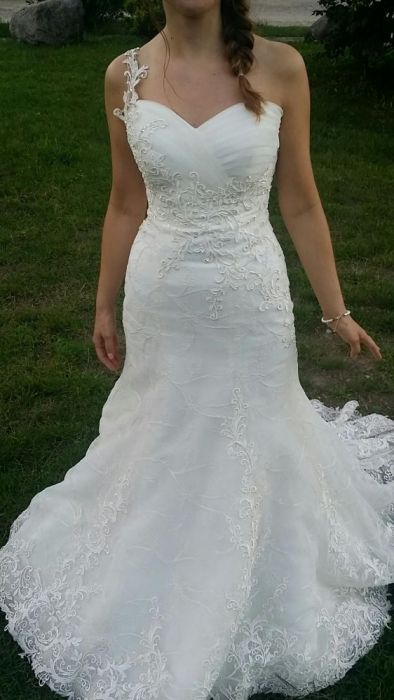 Suknia ślubna koronkowa