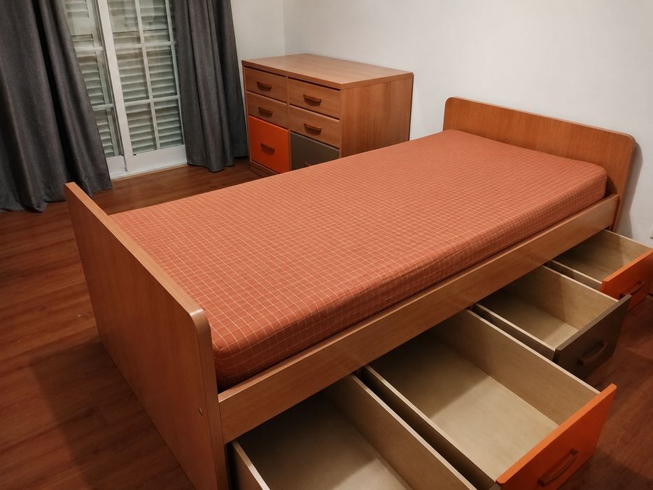 Quarto de solteiro completo