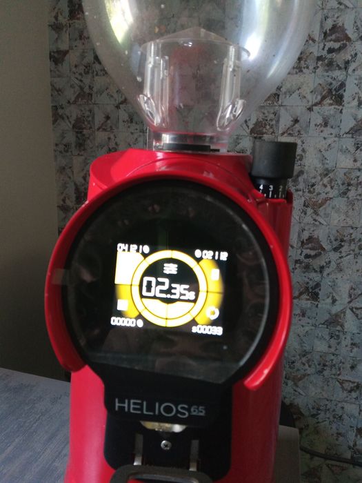 Профессиональная кофемолка. EUREKA.