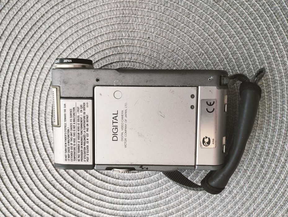 Відеокамера JVC gr-DVM 5