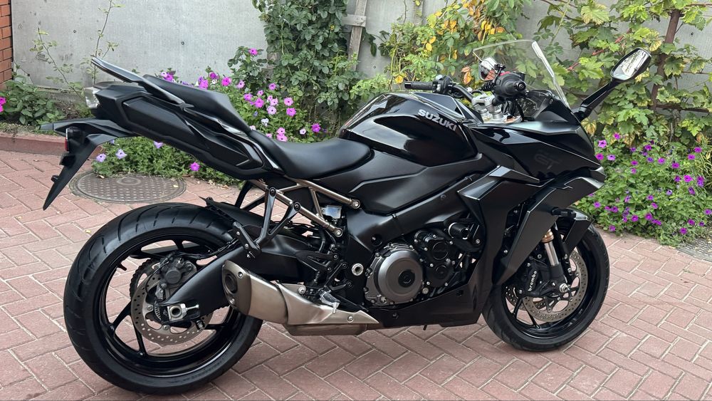 Suzuki GSX-S1000GT 2022 рік Сузуки