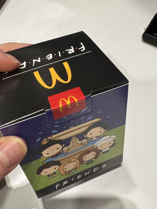 McDonalds friends колекція фігурка  Джоі Джої Joi нова ,запакована