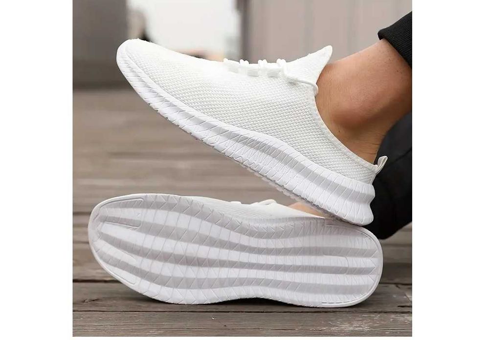 buty siateczkowe wsuwane białe nowe/46