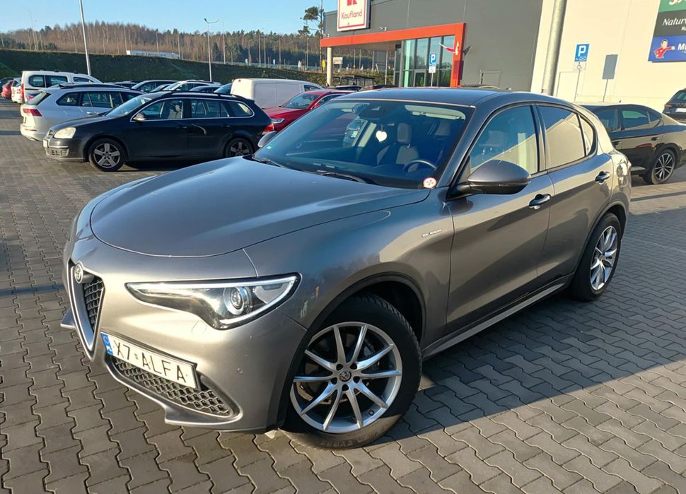 Alfa Romeo Stelvio Stelvio SUPER 280KM #Europa #HAK #Łopatki #RACE