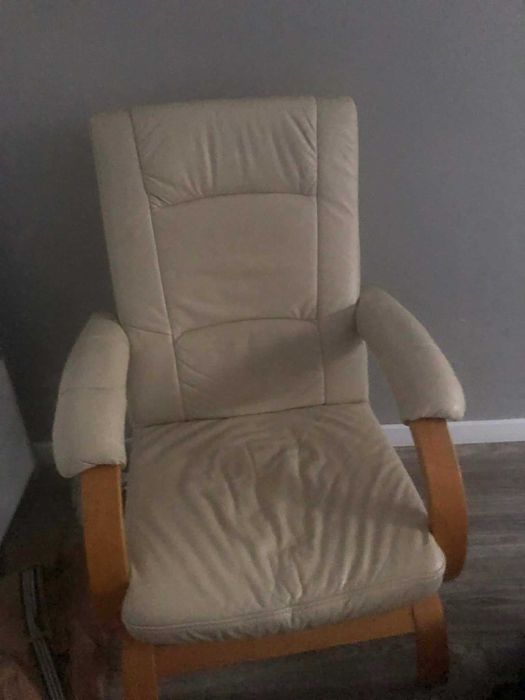 Narożnik,rogówka z fotelami. do salonu z funkcja spania. Skóra