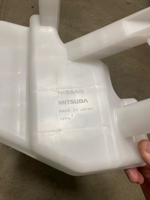 Nissan Leaf-2/21-25р Фара R/Решітка Original