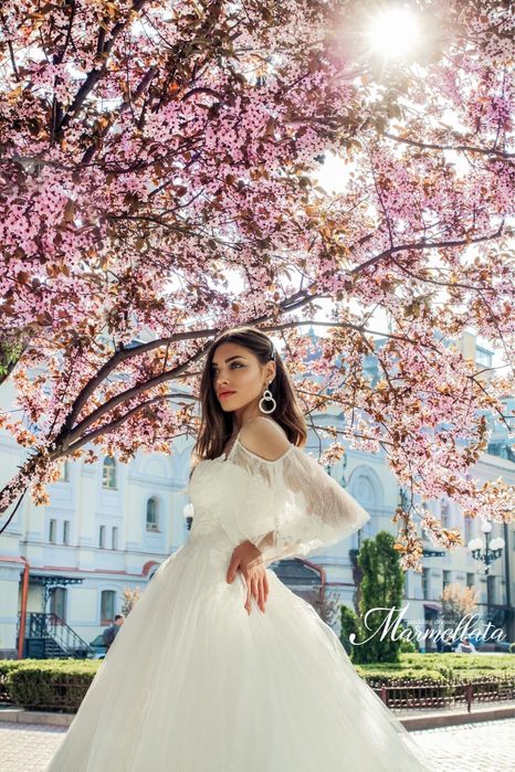 Шикарное свадебное платье