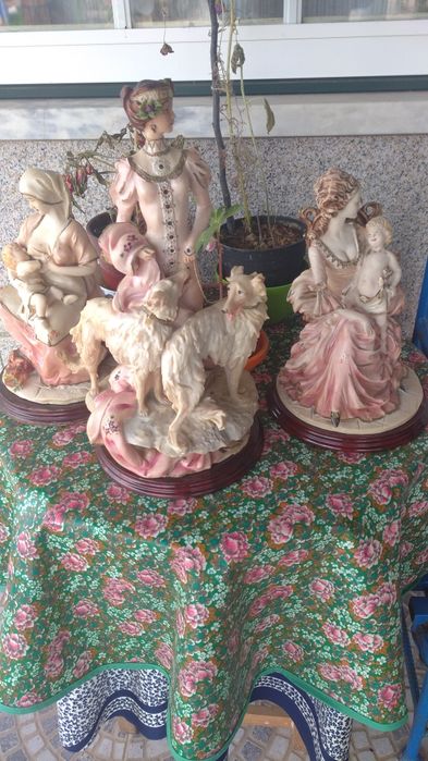 Estatuetas de marfinite