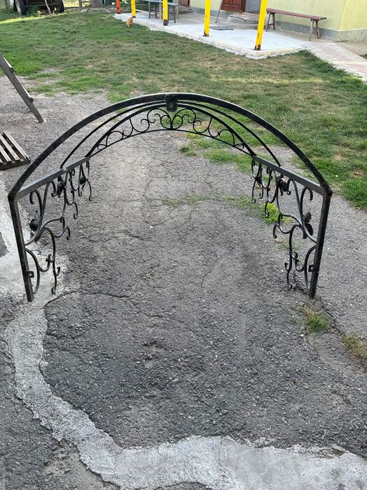 Продам кований дашок