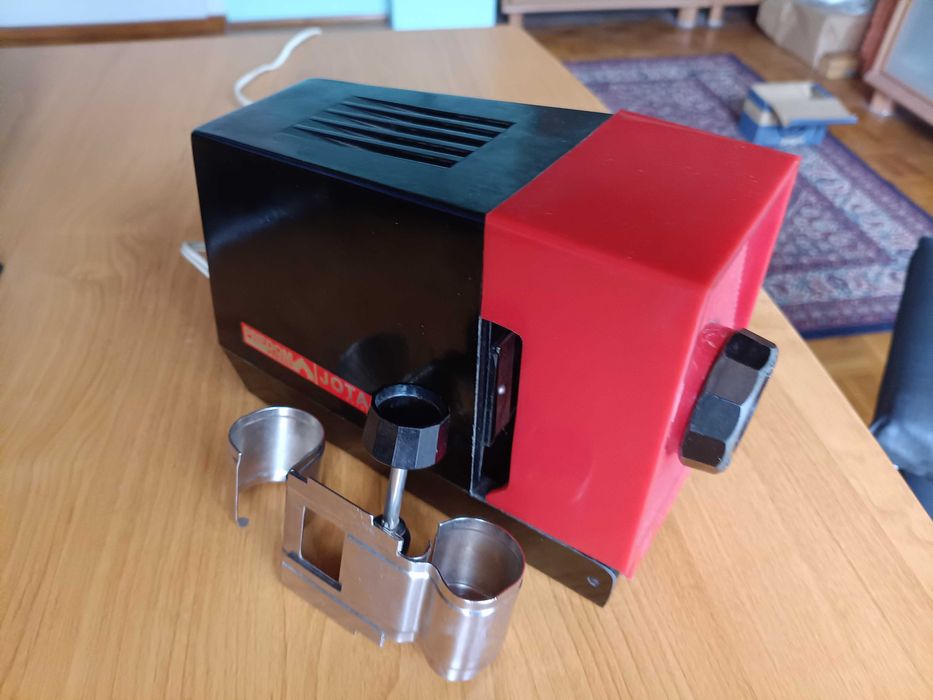 Rzutnik do przezroczy Jota