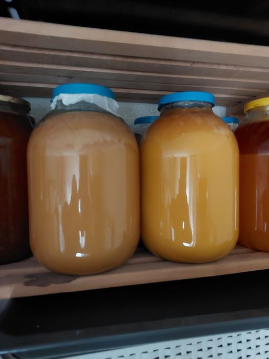 Мед разнообразный,оставшийся после переезда