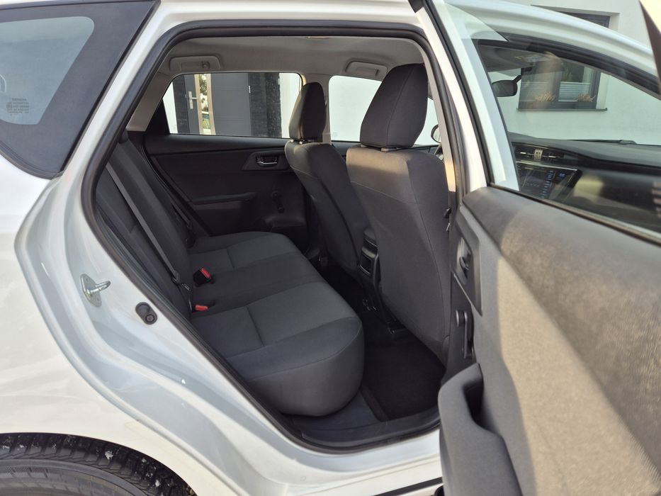 TOYOTA AURIS 1.3 + GAZ LPG / lift 2016 / PO SERWISIE /Salon PL