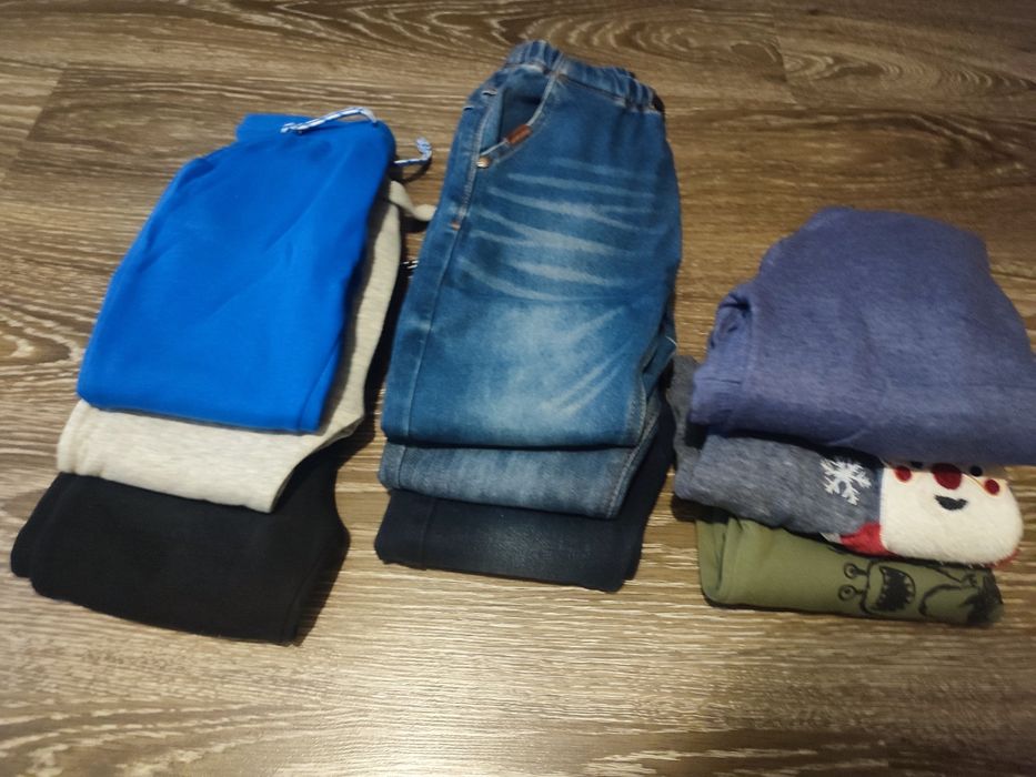 Пакет якісного одягу на хлопчика 3-4 роки.