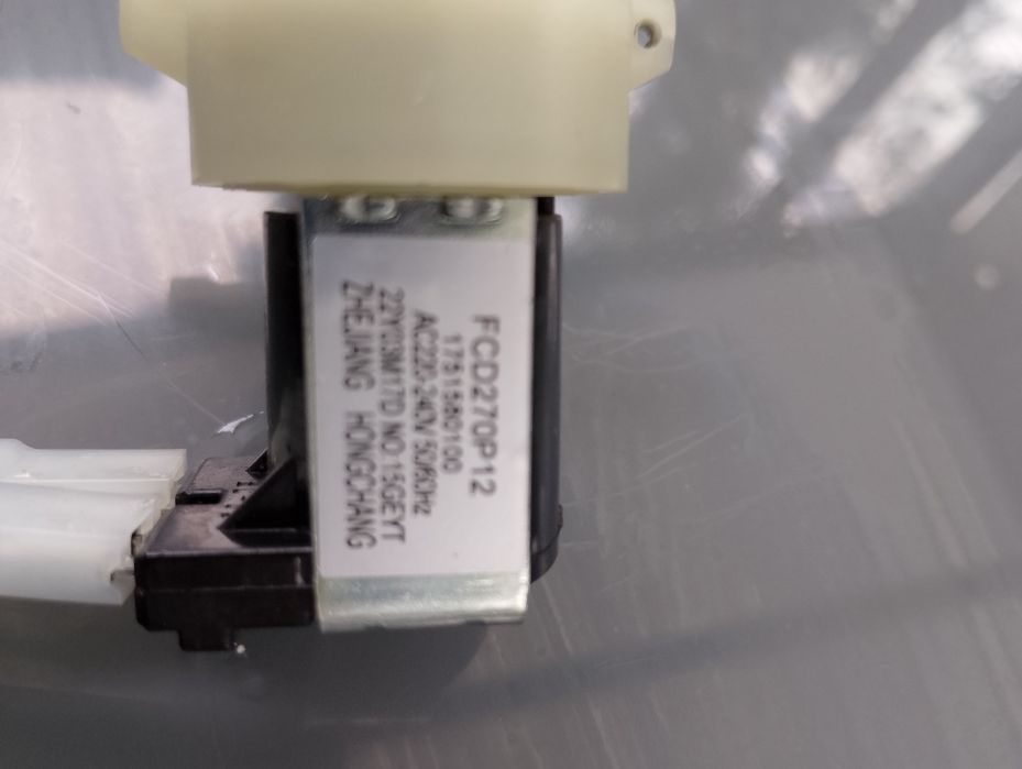 Zawór wlotowy odcinający wody zmywarki Beko Candy FCD270P12 Sprawny