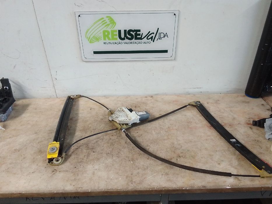 Elevador vidros frente esquerdo AUDI A6 (4F2, C6)