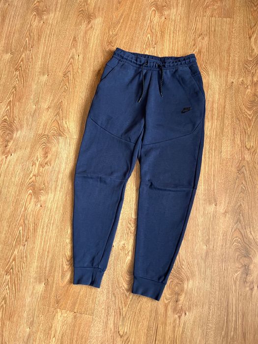 Спортивные штаны Nike Tech Fleece Drip Drill