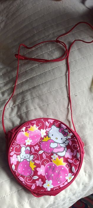 Malas, carteiras de menina